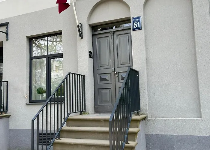 Pine Cone Cozy דירה