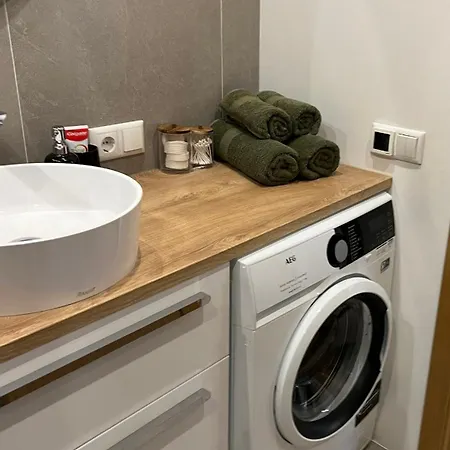 Pine Cone Cozy * Riga