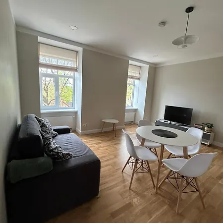 Pine Cone Cozy Apartment